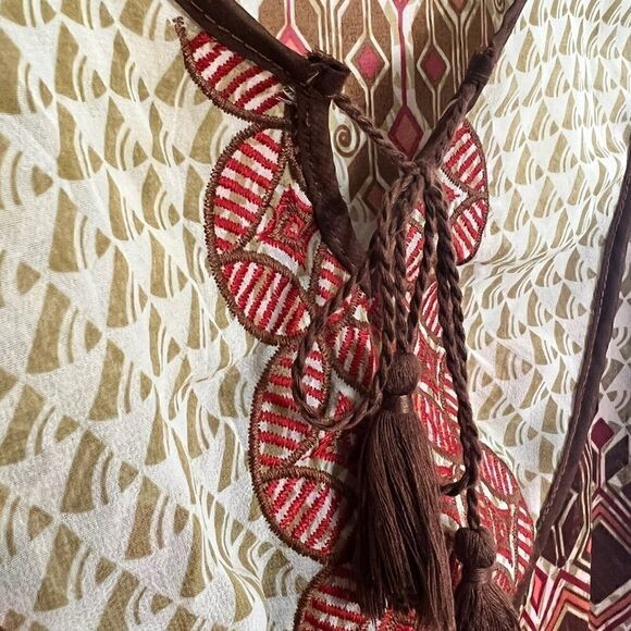 Nine 1 Eight Sheer Lightweight Tassel Top - Picture 4 of 9